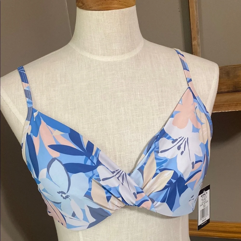 Nine West Floral water color sky Blue bikini top size medium